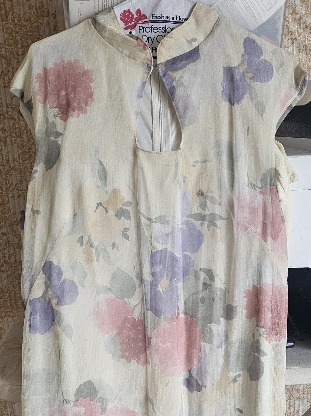 Floral Cap-Sleeve dress in Cream and Pastel Hues